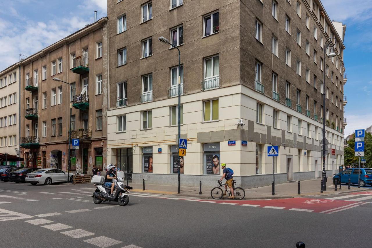 Stylish Downtown By Renters Apartament